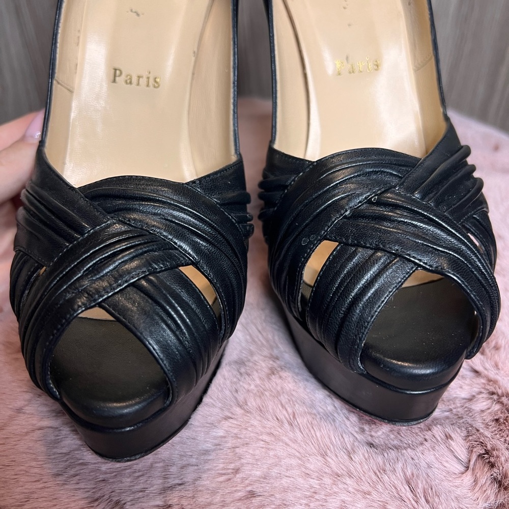 Authentic CL 👠 - Picture 2 of 7